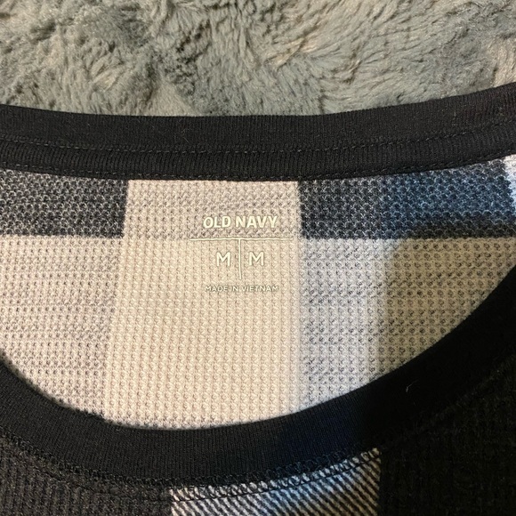 Old Navy checkered long sleeve thermal - Picture 2 of 3